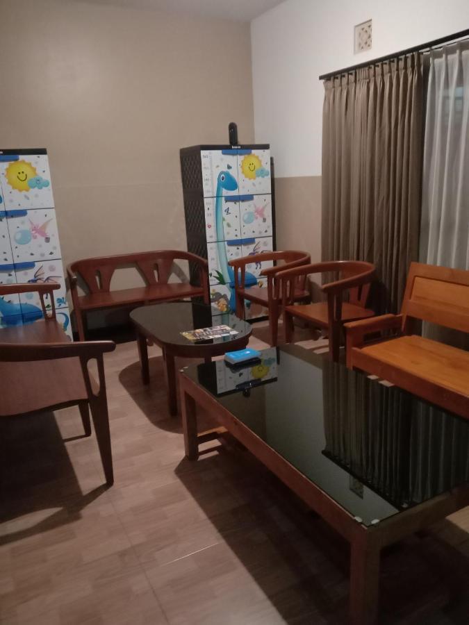 The New Orlinds Guest House Wonosari Extérieur photo