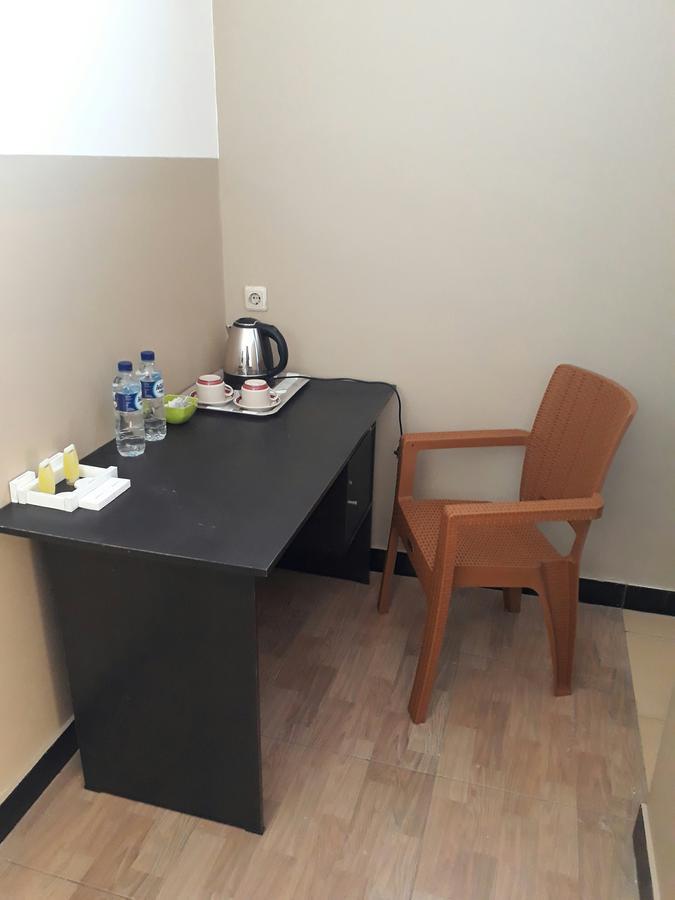 The New Orlinds Guest House Wonosari Extérieur photo