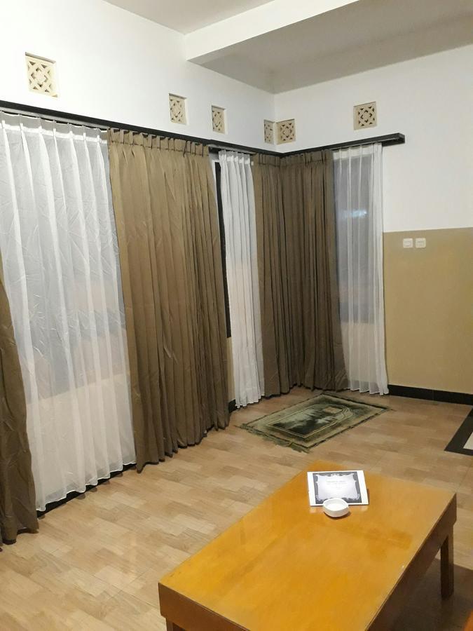 The New Orlinds Guest House Wonosari Extérieur photo